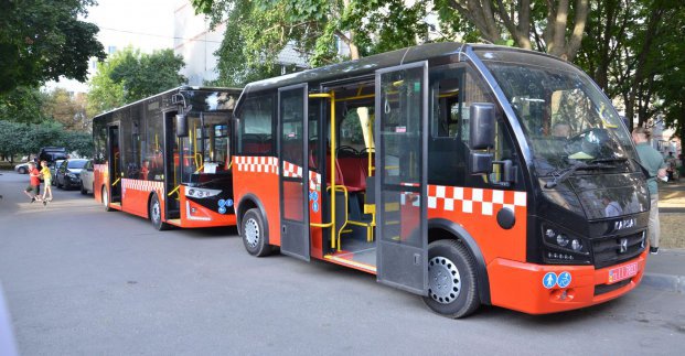У Харкові запускають ще сім автобусних маршрутів 