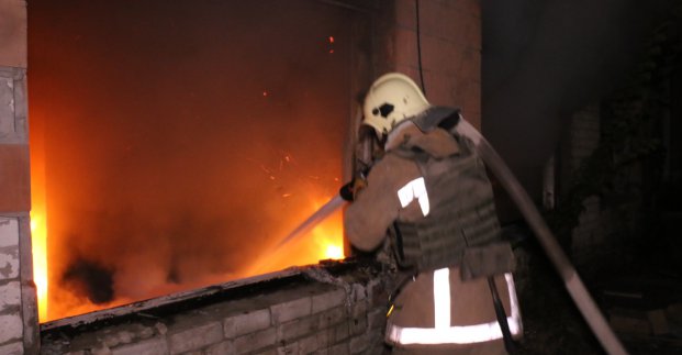 ДСНС: Два ворожих удари нанесено по об'єктах виробничої інфраструктури Харкова