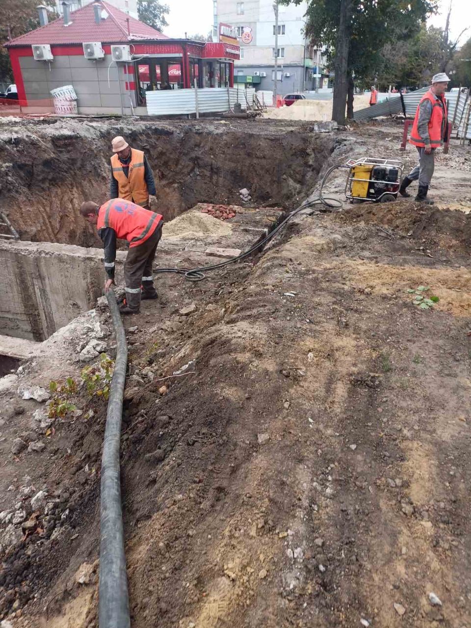 «Теплові мережі» пришвидшили роботи у центральних частинах міста