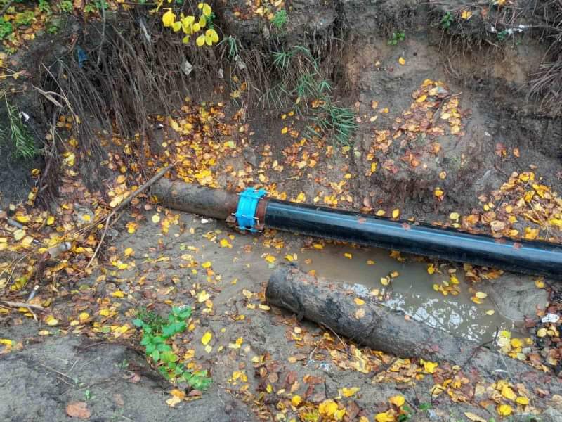 У Київському районі оперативно усувають пошкодження на водоводах
