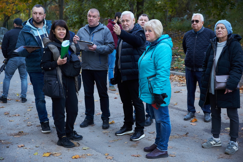 На Північній Салтівці відновлюють житловий фонд та готуються до зими