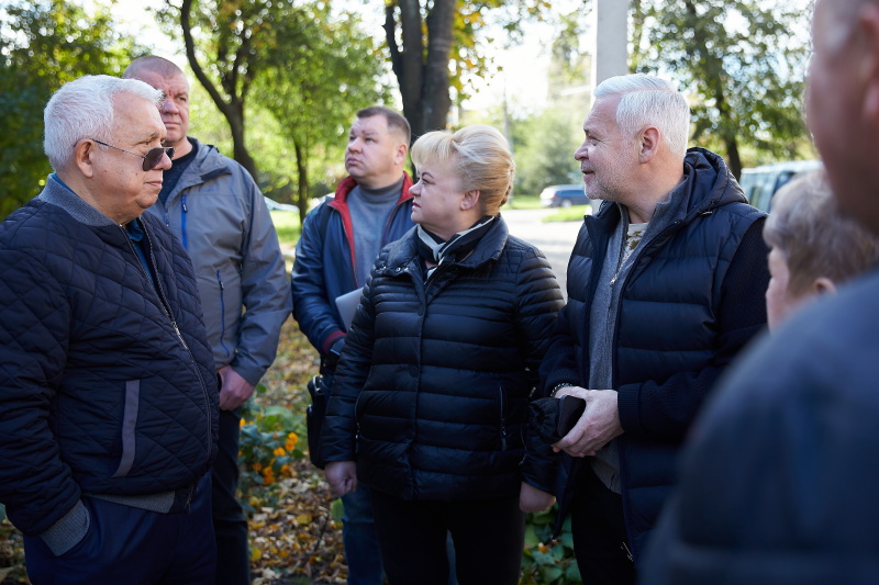 На Північній Салтівці відновлюють житловий фонд та готуються до зими