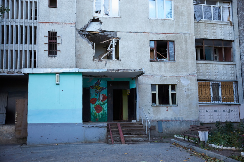 На Північній Салтівці відновлюють житловий фонд та готуються до зими