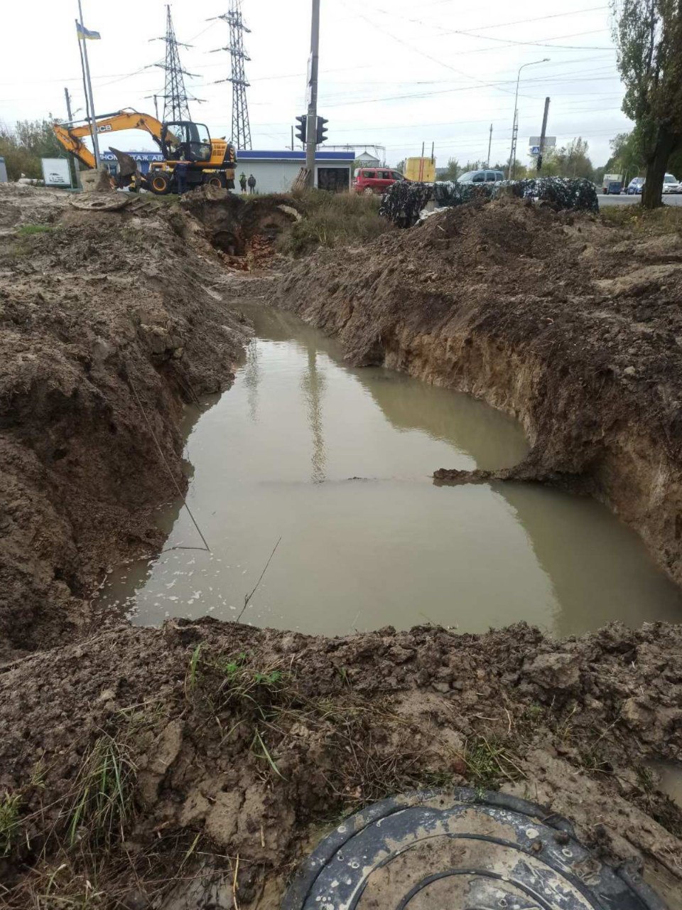 У Київському районі ремонтують водоводи