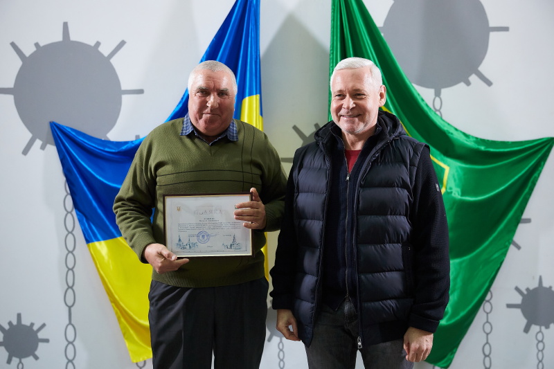 Ігор Терехов нагородив водіїв міського транспорту та дорожників
