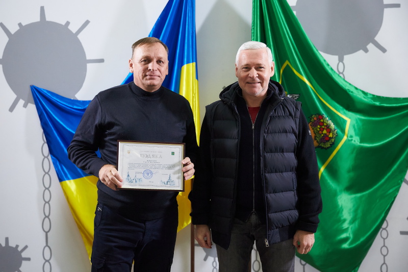 Ігор Терехов нагородив водіїв міського транспорту та дорожників