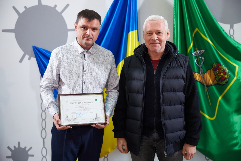 Ігор Терехов нагородив водіїв міського транспорту та дорожників
