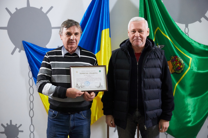 Ігор Терехов нагородив водіїв міського транспорту та дорожників