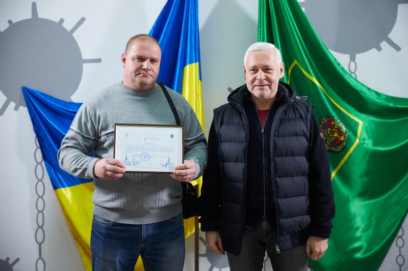 Ігор Терехов нагородив водіїв міського транспорту та дорожників