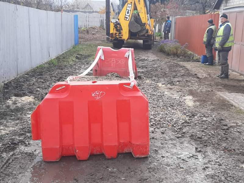 В Індустріальному районі усунули складну аварію на водоводі