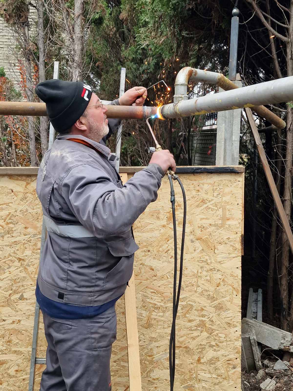 «Харківміськгаз» відновлює мережі у Київському районі