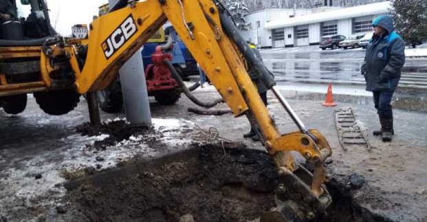 У Харкові усувають тринадцять пошкоджень на водоводах