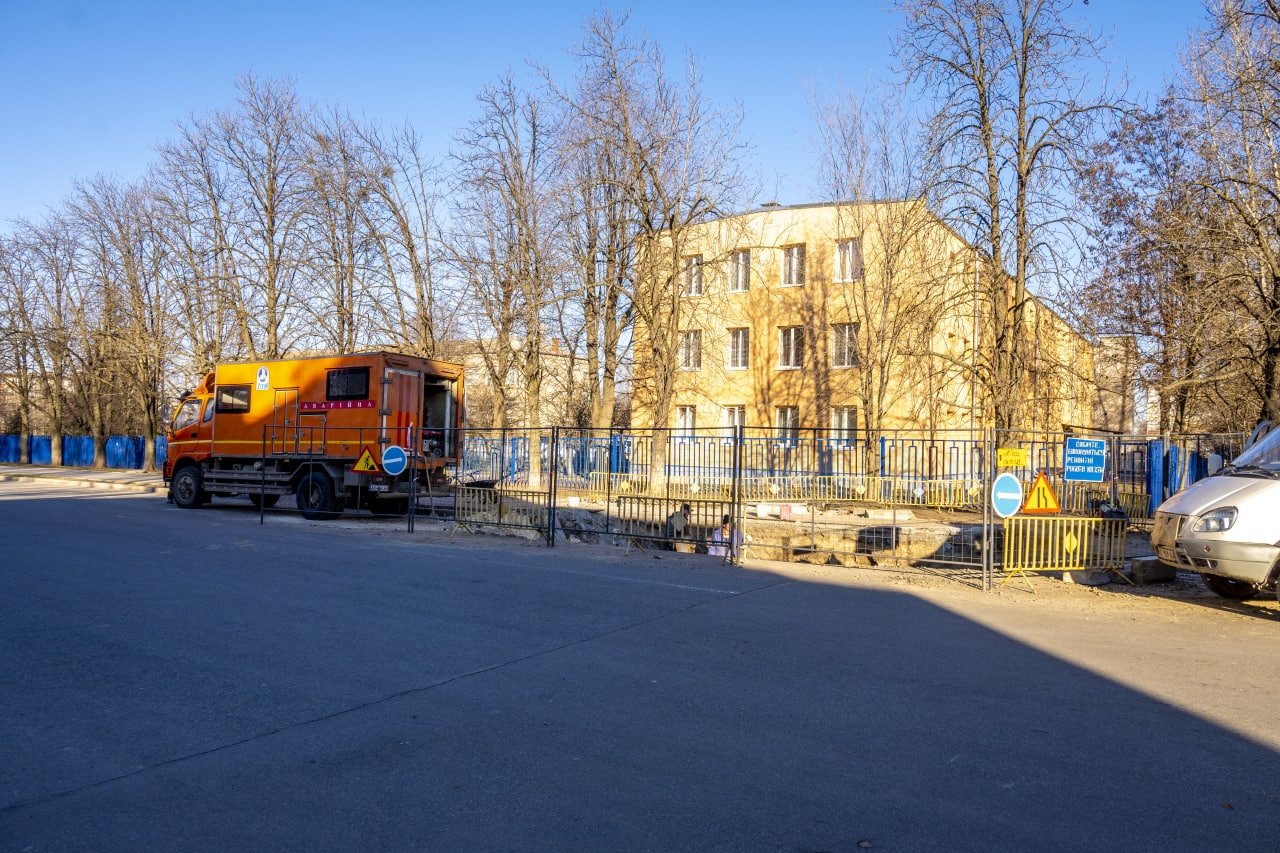 Дефект на 95-й тепломагістралі усунули та подали тепло