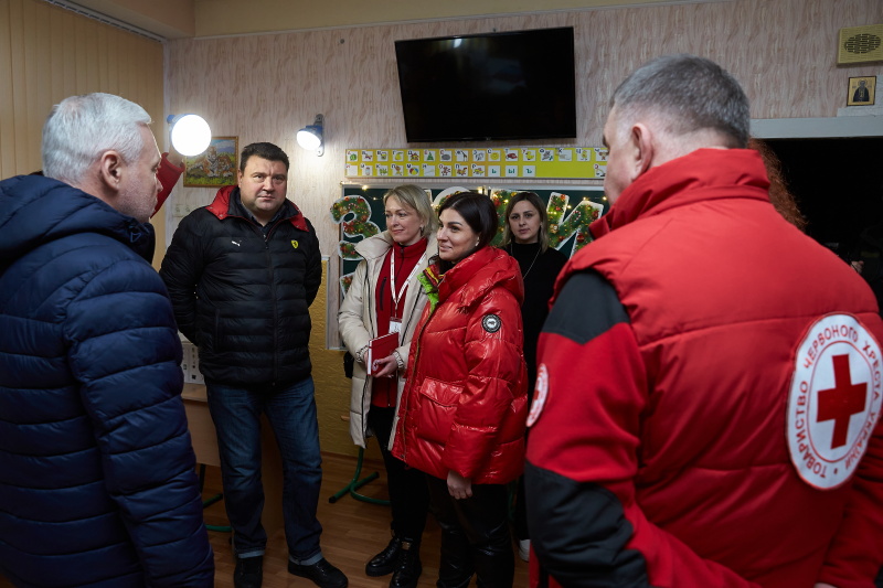 Червоний Хрест допомагає облаштовувати у Харкові «пункти незламності»