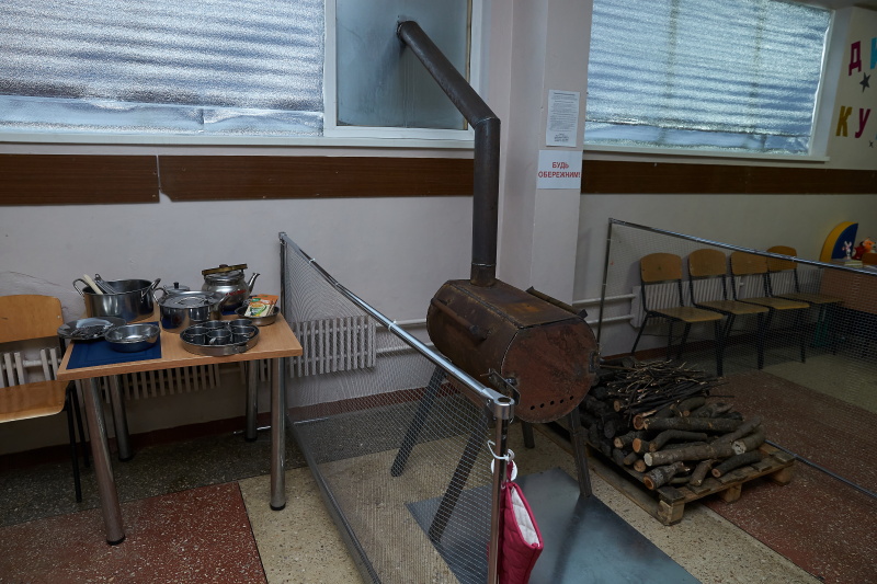 Червоний Хрест допомагає облаштовувати у Харкові «пункти незламності»