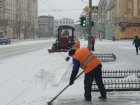 На дорогах Харкова працюють 115 снігоприбиральних машин
