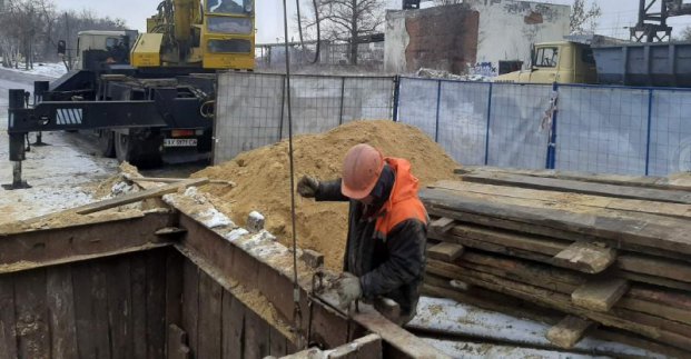 На вулиці Беркоса відновили каналізаційний колодязь