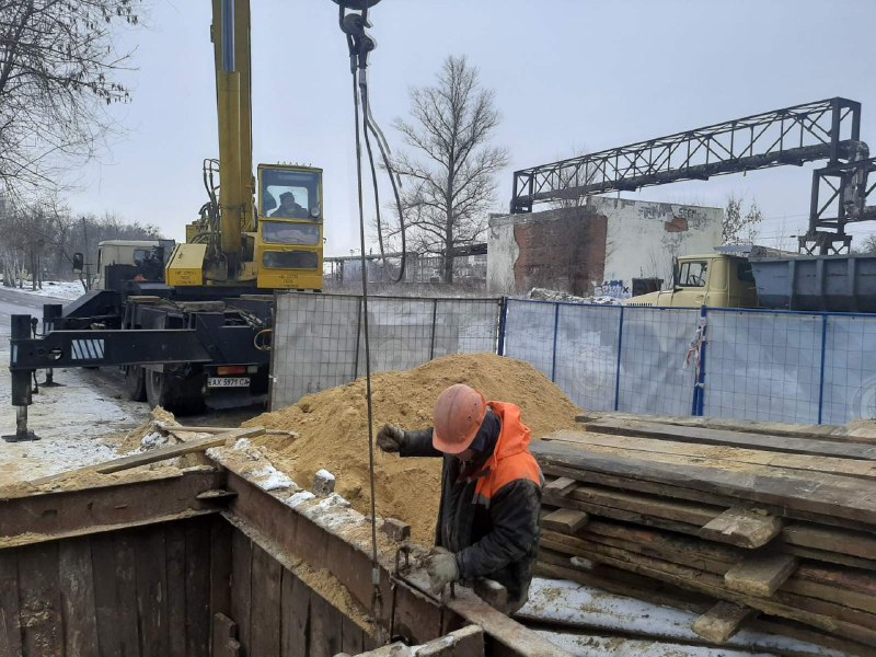 На вулиці Беркоса відновили каналізаційний колодязь
