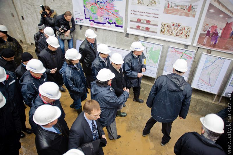 Геннадій Кернес: Готовність станції метро «Перемога» - 45%