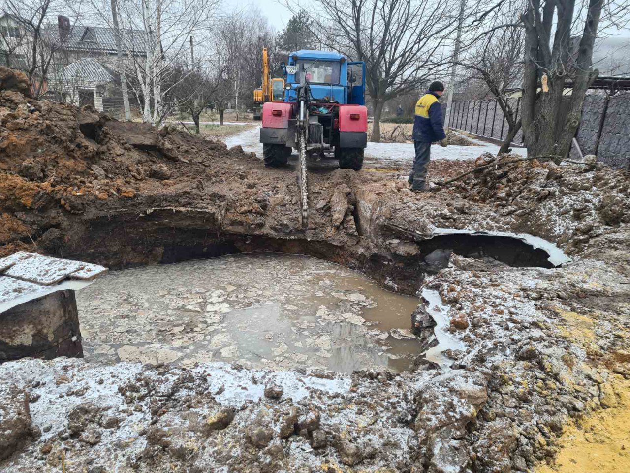 На вулиці Павла Скоропадського відновили магістральний водовід