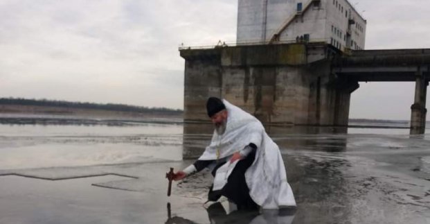 На «Харківводоканалі» освятили воду, яка надходить до будинків харків'ян