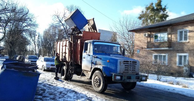Робітники КВПВ наводять лад на Сортировці