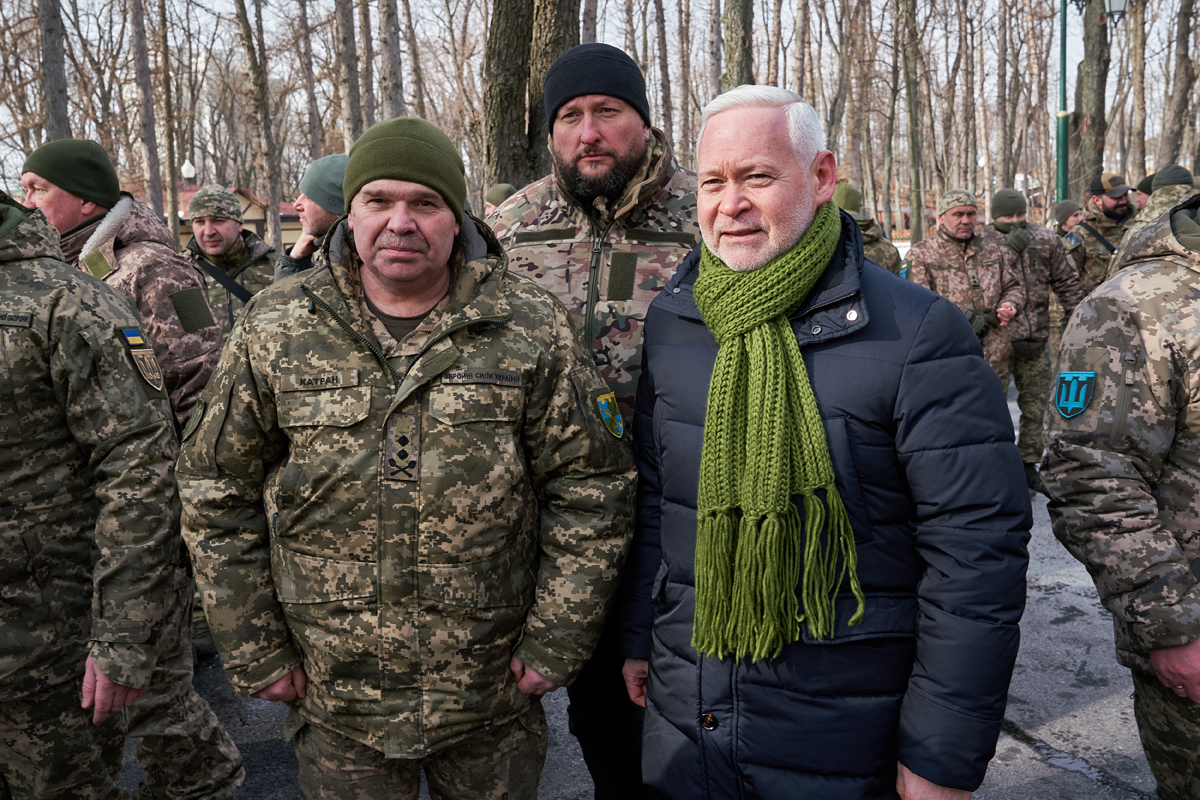 Ігор Терехов нагородив військовослужбовців ТрО за оборону Харкова