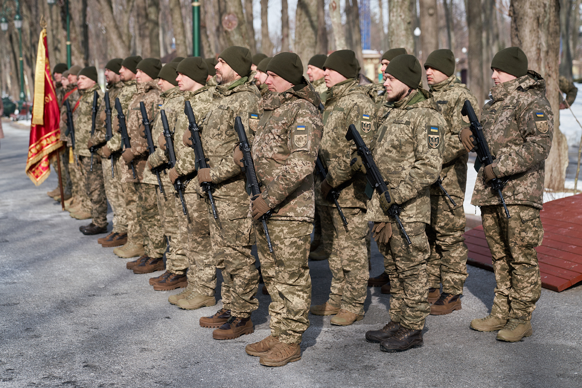 Ігор Терехов нагородив військовослужбовців ТрО за оборону Харкова
