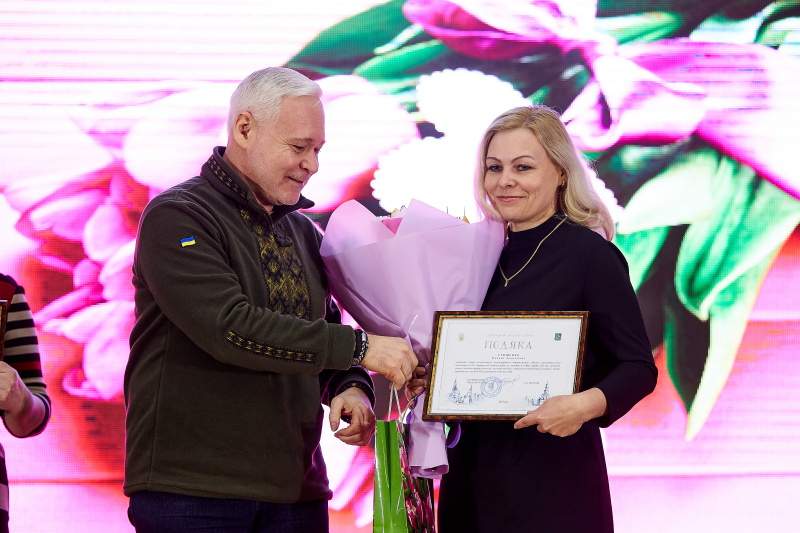 Ігор Терехов привітав жінок ще трьох районів Харкова зі святом весни