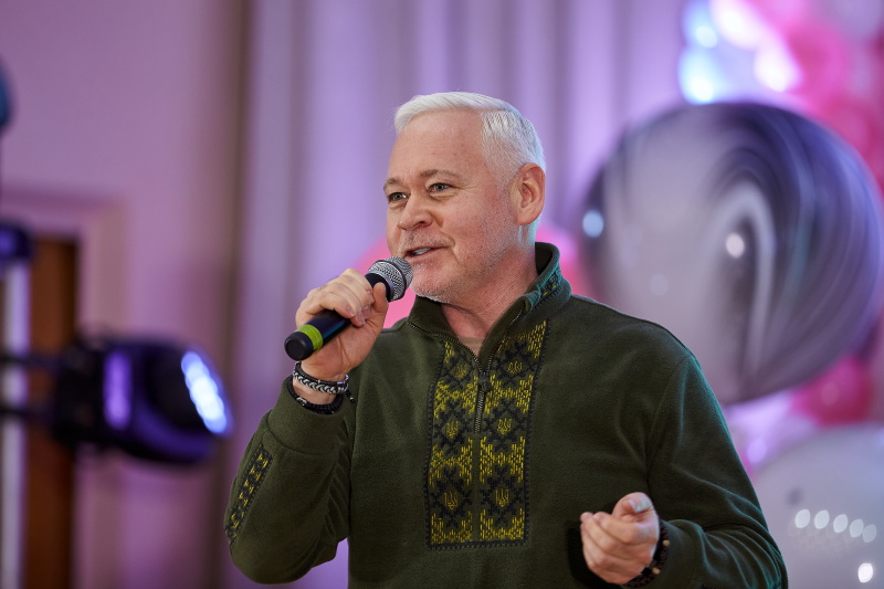 Ігор Терехов привітав жінок ще трьох районів Харкова зі святом весни