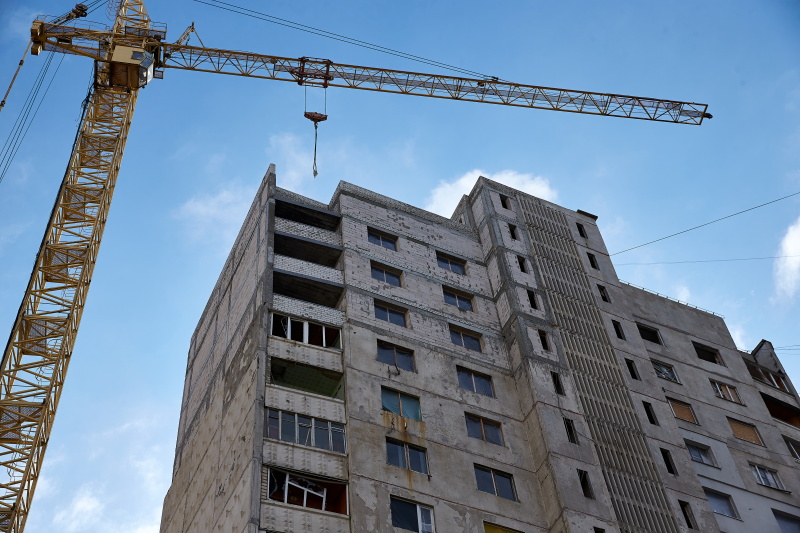 В Індустріальному районі активно ремонтують житлові будинки