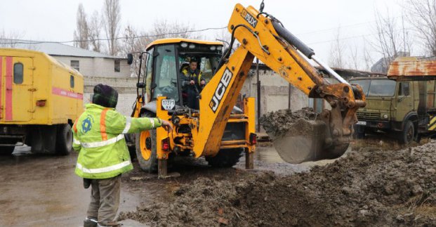 В Основ'янському районі оперативно ліквідовують аварії на водопроводі