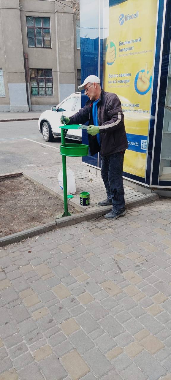 У Харкові відремонтують та пофарбують близько 1,5 тисячі урн