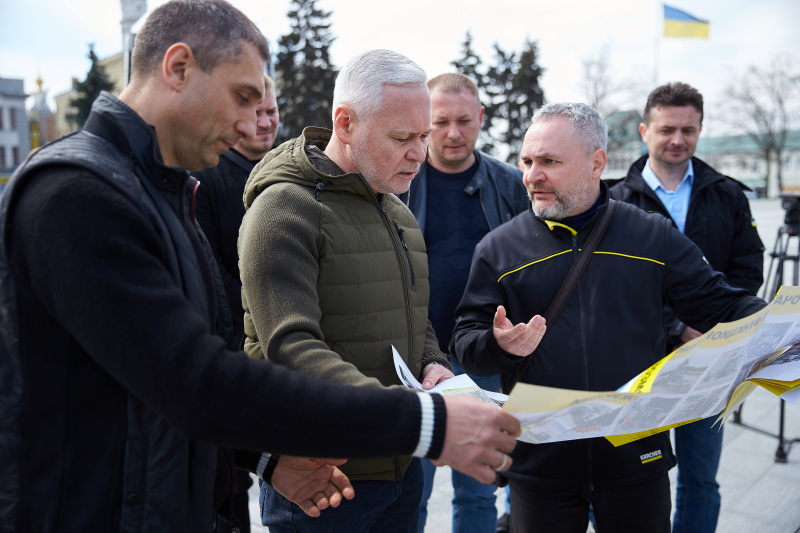 У Харкові триває волонтерська акція з прибирання вулиць