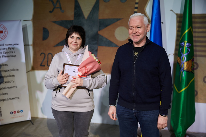Ігор Терехов нагородив представників Товариства Червоного Хреста