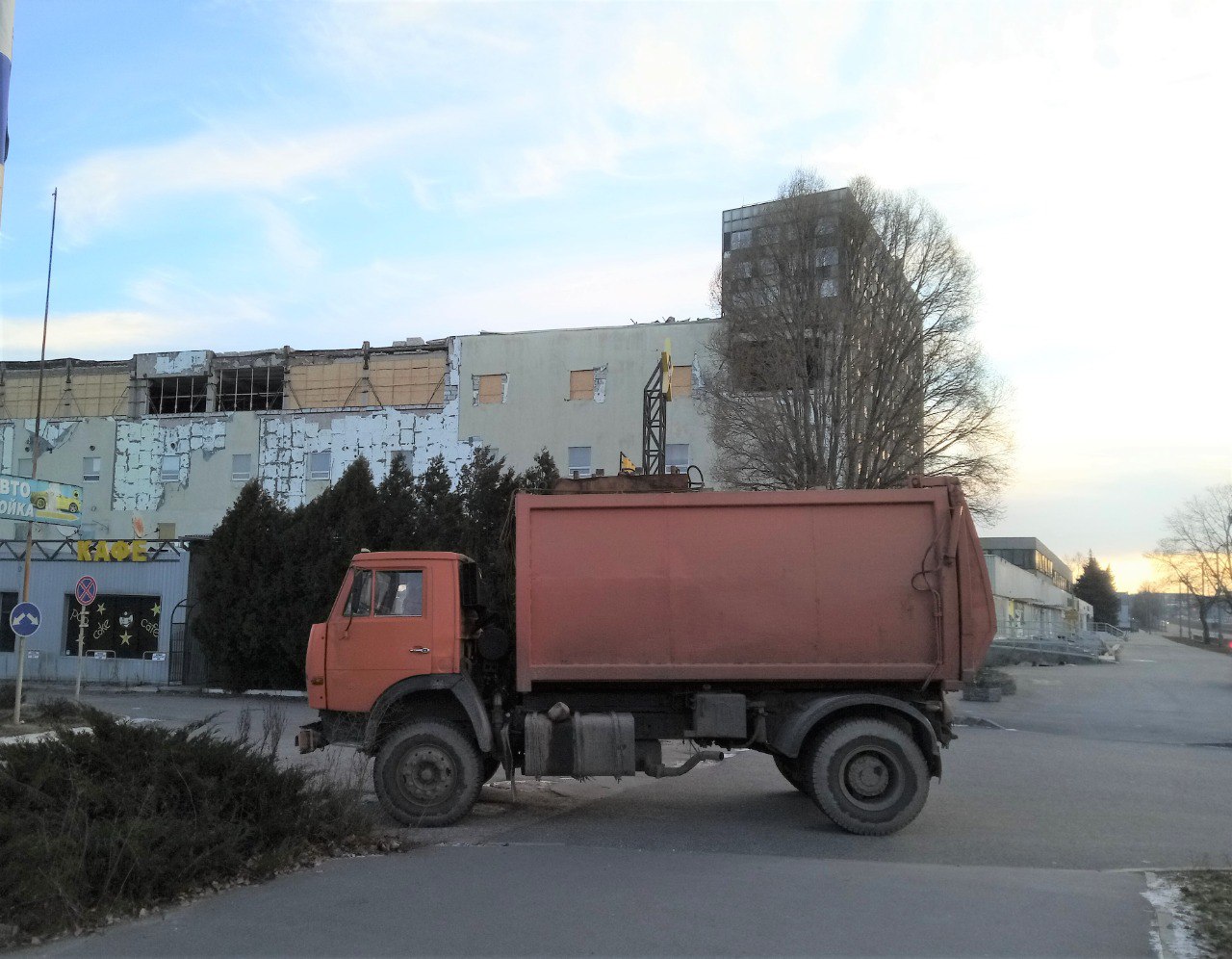 З Харкова за тиждень вивезли понад 50 тисяч кубометрів сміття