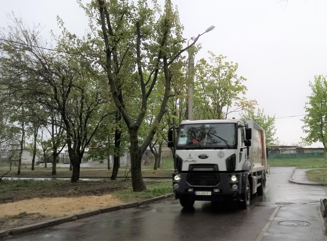 З Харкова за тиждень вивезли понад 45 тисяч кубометрів сміття