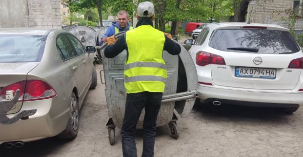 З Харкова за тиждень вивезли понад 46 тисяч кубометрів сміття