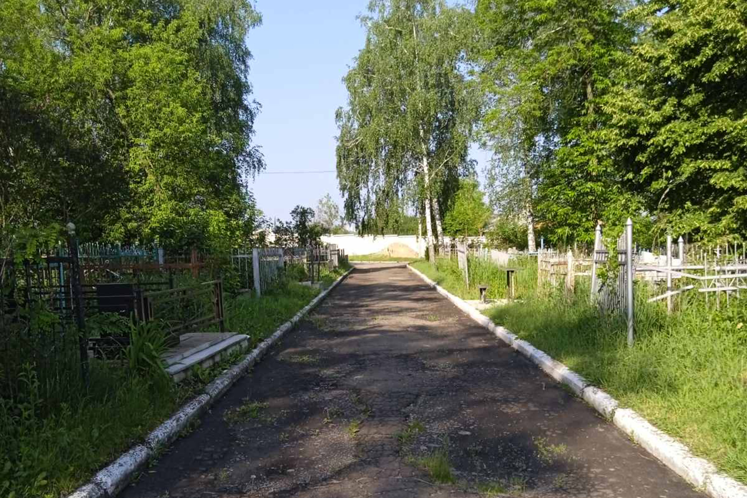 У Харкові дозволили відвідувати кладовище №16