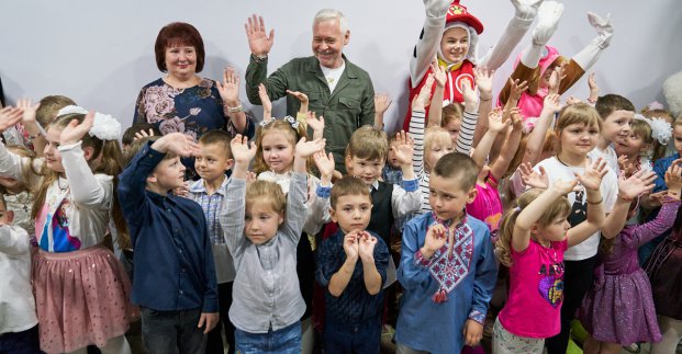 Ігор Терехов привітав школярів Індустріального району з Днем захисту дітей