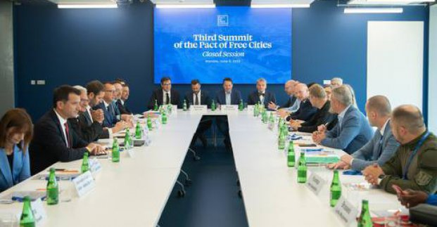У Варшаві обговорили відновлення Харкова та України