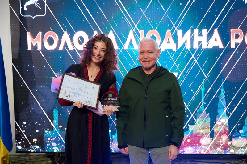Ігор Терехов нагородив переможців конкурсу «Молода людина року»