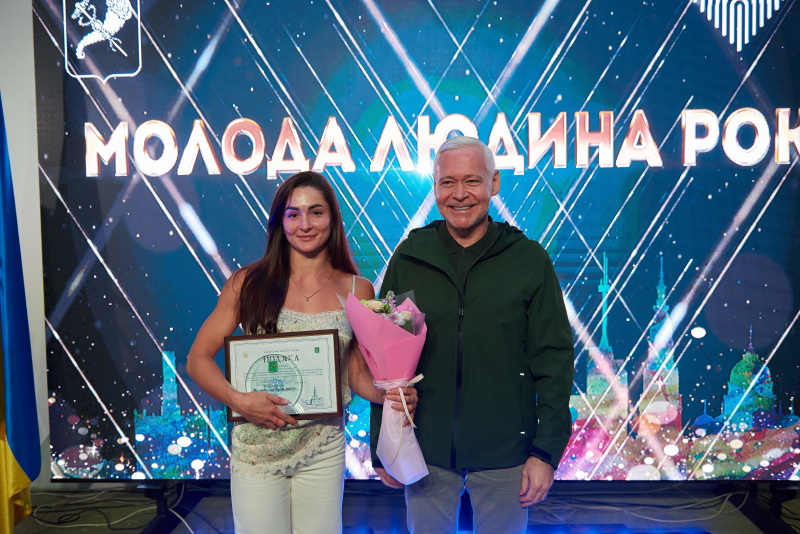 Ігор Терехов нагородив переможців конкурсу «Молода людина року»