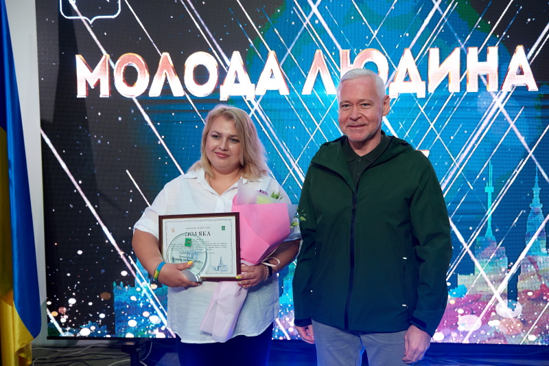 Ігор Терехов нагородив переможців конкурсу «Молода людина року»