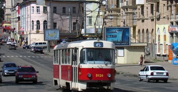 Трамваї №6 і 8 тимчасово змінять маршрути