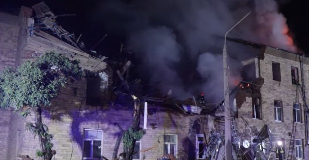 У Харкові усувають наслідки нічної атаки безпілотників 