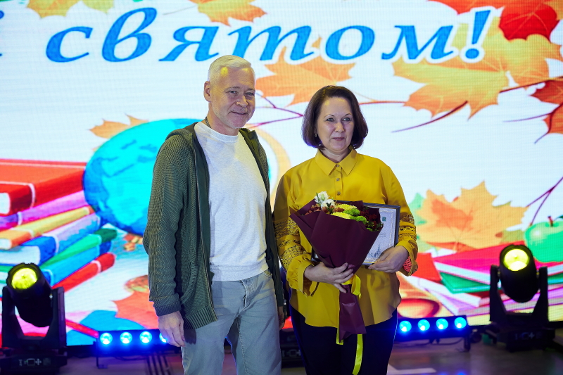 Ігор Терехов привітав з Днем вчителя освітян двох районів міста