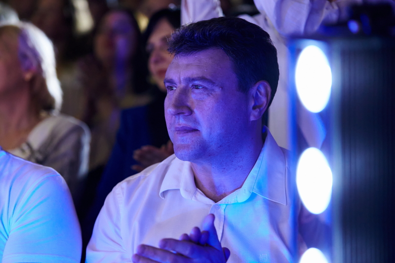 Ігор Терехов привітав з Днем вчителя освітян двох районів міста