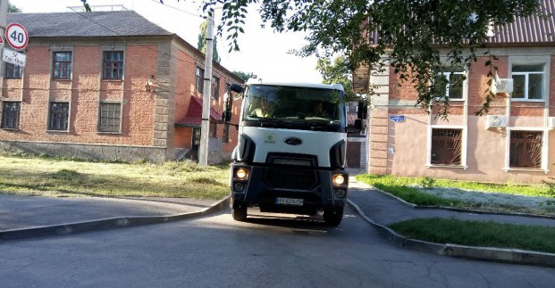 За тиждень з Харкова вивезли понад 37 тисяч кубометрів сміття