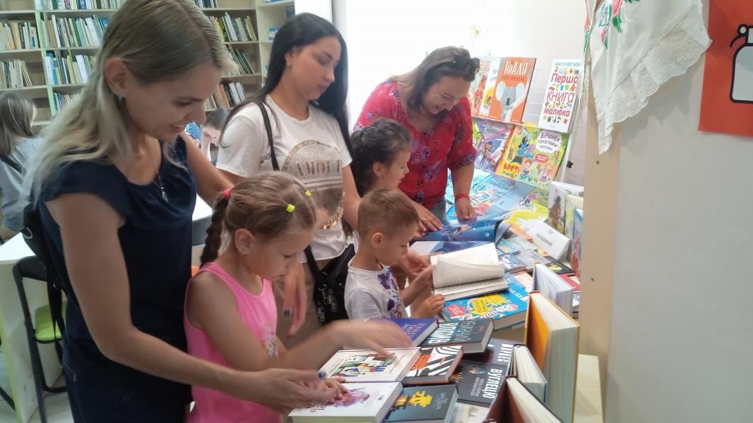 Харківські бібліотеки займаються психологічними, творчими та мовними проєктами